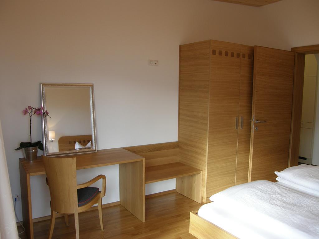 Apartments Karlhof Innsbruck Room photo